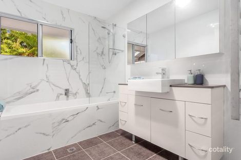 Property photo of 14 Trochus Street Mansfield QLD 4122