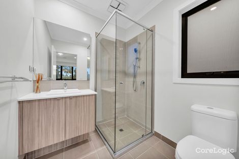 Property photo of 28 Wheelers Park Drive Cranbourne North VIC 3977