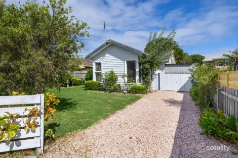52 JETTY RD, ROSEBUD, VIC 3939
