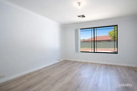Property photo of 15 Citrus Loop South Lake WA 6164