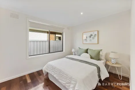 Property photo of 77 Leonard Avenue St Albans VIC 3021