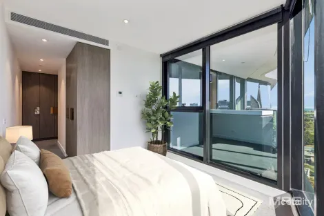 Property photo of 1606/8 Bowen Crescent Melbourne VIC 3004