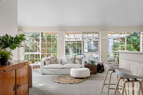 8 Boronia Ave, Nedlands, WA 6009