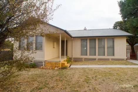 5 Holmes Rd, Long Gully, VIC 3550