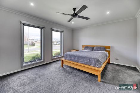 Property photo of 1 Flores Street Trafalgar VIC 3824