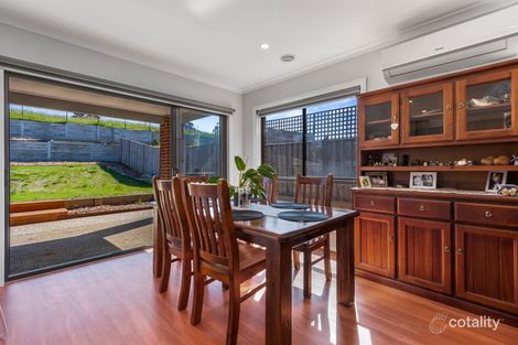 Property photo of 48 Meadowlea Crescent Pakenham VIC 3810