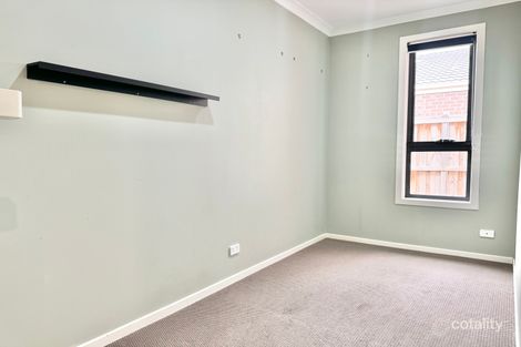 Property photo of 10 Aporum Avenue Wyndham Vale VIC 3024