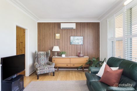 Property photo of 19 Gorrell Crescent Mangerton NSW 2500