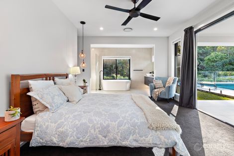 Property photo of 33 Clearview Place Rosemount QLD 4560