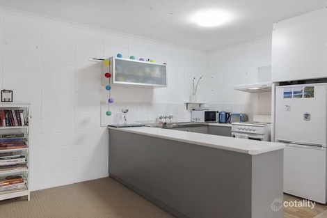 Property photo of 1/4 Sunshine Court Labrador QLD 4215