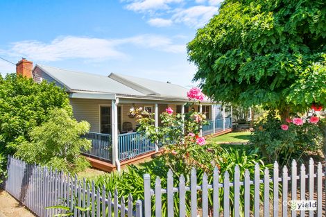 Property photo of 11 Douglas Avenue East Tamworth NSW 2340