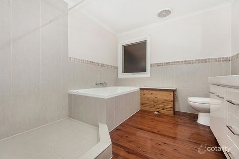 Property photo of 1 Timberlea Close Bradbury NSW 2560