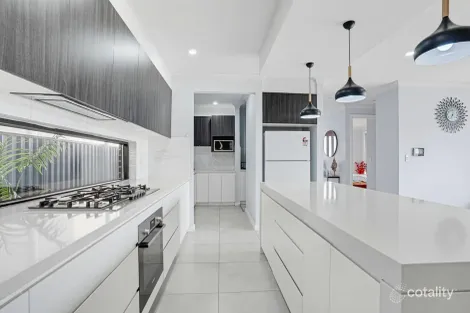 Property photo of 1 Valiant Street Nirimba Fields NSW 2763