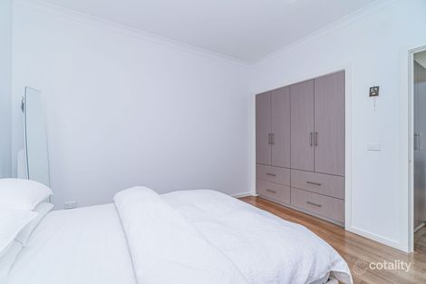 Property photo of 24 Ebony Circuit Craigieburn VIC 3064