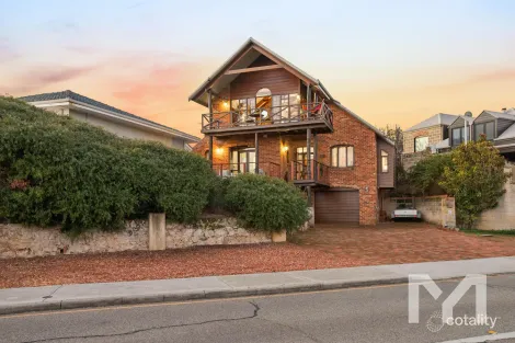 42 Burt St, Fremantle, WA 6160