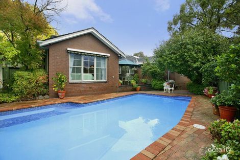 Property photo of 32 Singleton Road Balwyn North VIC 3104