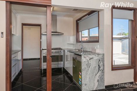 Property photo of 4 Windsor Crescent Bundoora VIC 3083