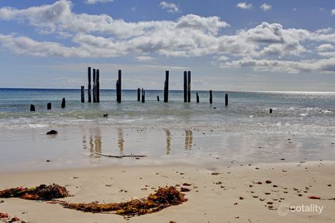 Property photo of 21 Jaguar Avenue Port Willunga SA 5173