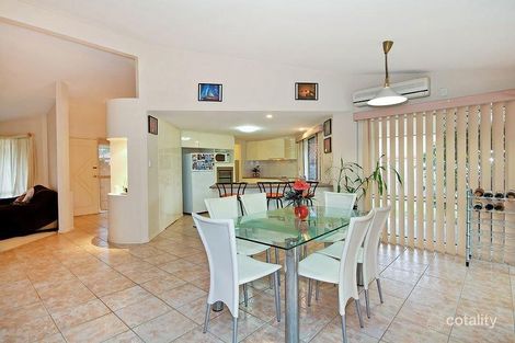 Property photo of 35 Newbury Place Carindale QLD 4152