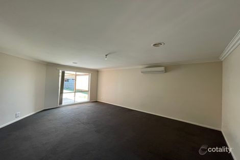 Property photo of 21 Domino Way Hampton Park VIC 3976