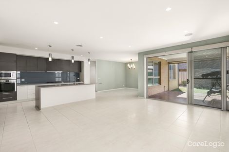Property photo of 118 Arena Avenue Roxburgh Park VIC 3064