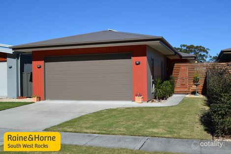 29 Steve Eagleton Dr, South West Rocks, NSW 2431