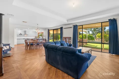 Property photo of 6 Wattle Road Serpentine WA 6125