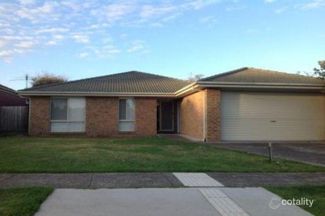 Property photo of 40 Chirnside Road Berwick VIC 3806