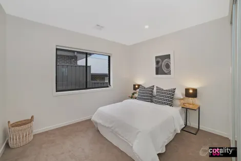 Property photo of 113 Erskine Loop Googong NSW 2620