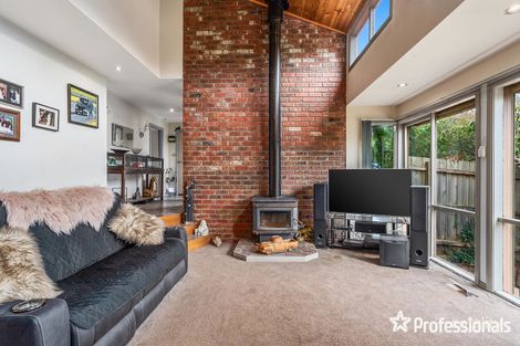 Property photo of 32 Kirkford Drive Mooroolbark VIC 3138