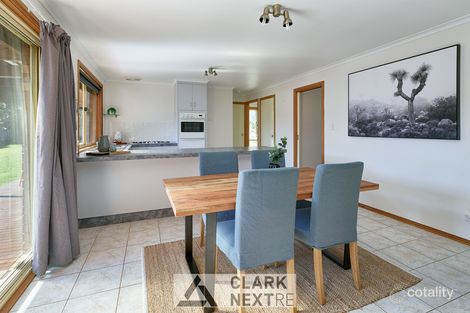 Property photo of 2 Grandview Close Drouin VIC 3818