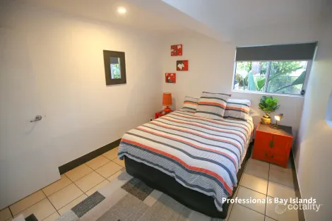 Property photo of 2 Waterside Drive Macleay Island QLD 4184