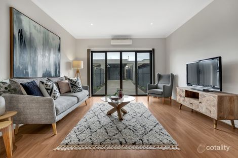 Property photo of 4 Andover Lane Craigieburn VIC 3064