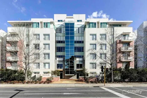 102/1 Sovereign Point Ct, Doncaster, VIC 3108