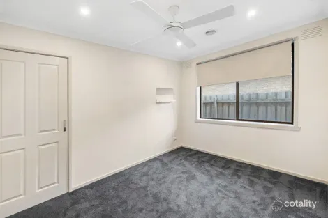 Property photo of 8 Cooroombong Street Werribee VIC 3030