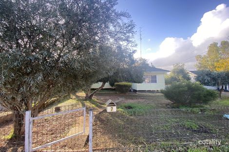 7 Yalbaroo Rd, Northam, WA 6401