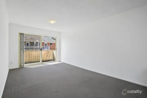 Property photo of 13/7 Fairway Close Manly Vale NSW 2093