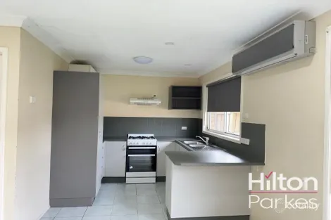 Property photo of 9 Alpin Grove Oakhurst NSW 2761