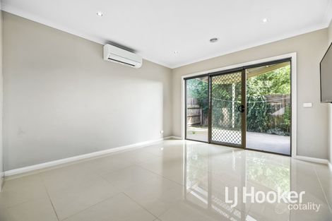 Property photo of 4/10 Snodgrass Street Pakenham VIC 3810
