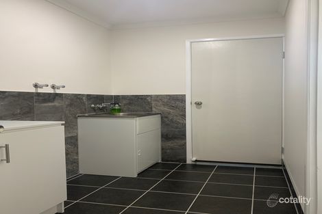 Property photo of 37 John Oxley Avenue Rural View QLD 4740