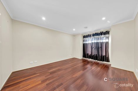 Property photo of 17 Bowral Loop Craigieburn VIC 3064