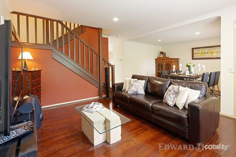 Property photo of 4 Cuffe Walk Kensington VIC 3031