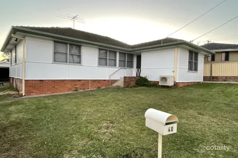 Property photo of 40 Kendee Street Sadleir NSW 2168