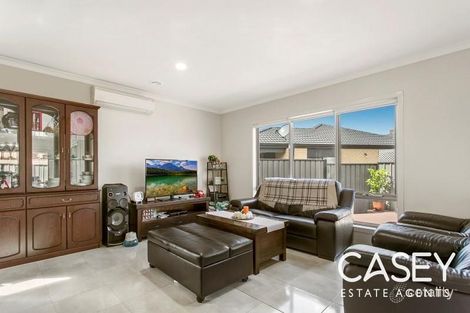 Property photo of 3 Wilkiea Crescent Cranbourne North VIC 3977