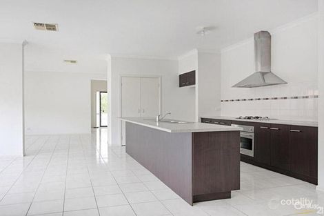 Property photo of 18 Murchison Link Pakenham VIC 3810