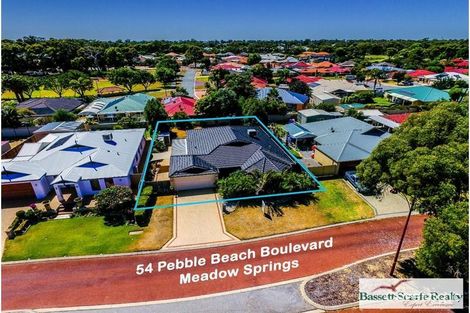 Property photo of 54 Pebble Beach Boulevard Meadow Springs WA 6210