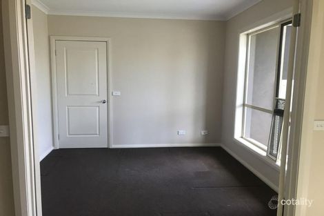 Property photo of 8 Devaney Avenue Lynbrook VIC 3975