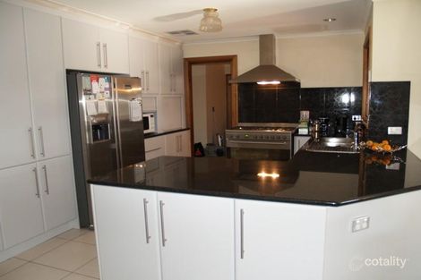 Property photo of 19 Equestrian Drive Woodcroft SA 5162