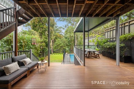 Property photo of 33 Fifth Avenue Bardon QLD 4065