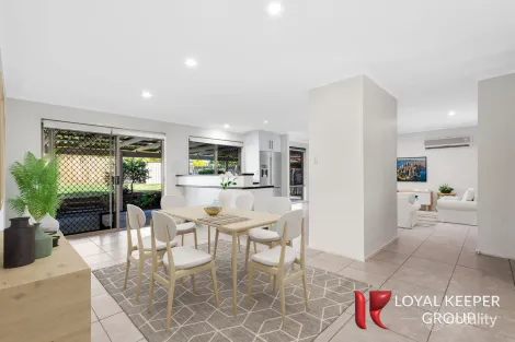 Property photo of 52 Federation Drive Hillcrest QLD 4118